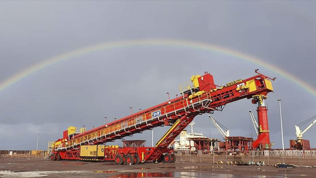 ELB assembling two mobile ship loaders at Port Terminals