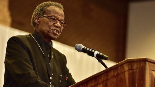 Prince Mangosuthu Buthelezi alive and well