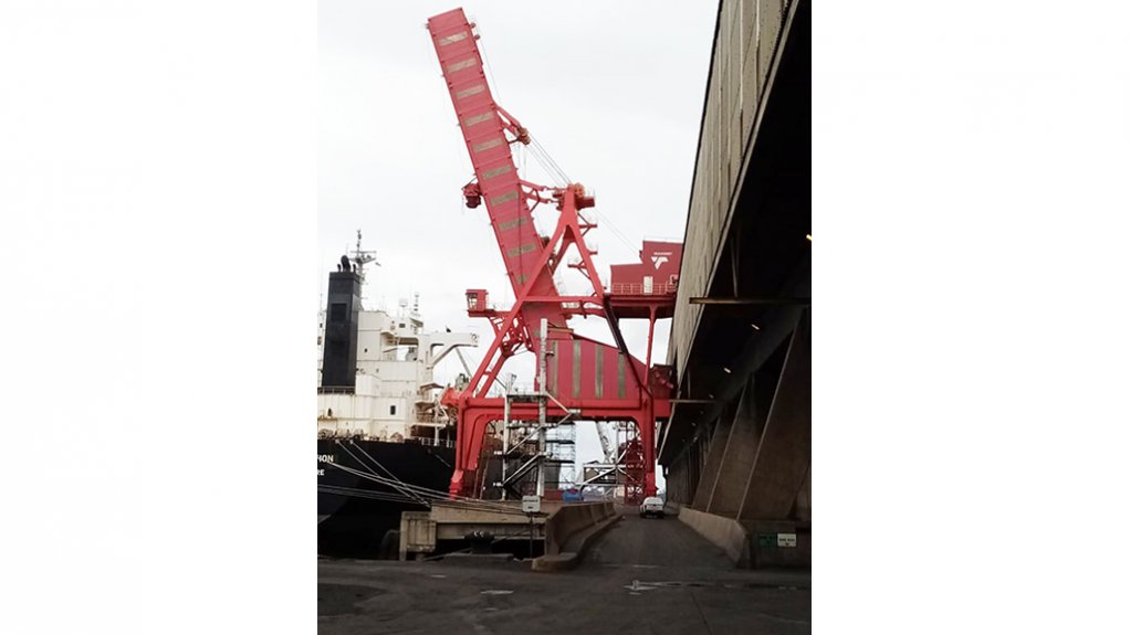 Richards Bay Bulk Terminal receives new multipurpose ship loader