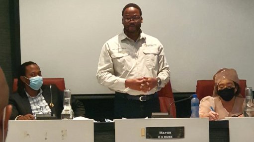 MEC for Human Settlements and Public Works Jomo Sibiya monitors human settlements projects with a budget of over R1 billion in Newcastle Local Municipality - Vimarsana News