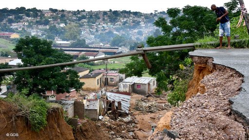 Solidarity creates private fund; donates R250 000 to KZN disaster victims - Vimarsana News