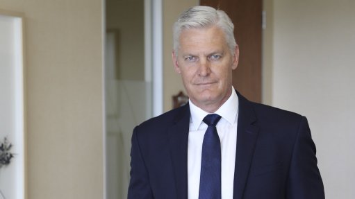 De Ruyter continues to draw link between corruption and loadshedding in damp squib Parliamentary appearance - Vimarsana News