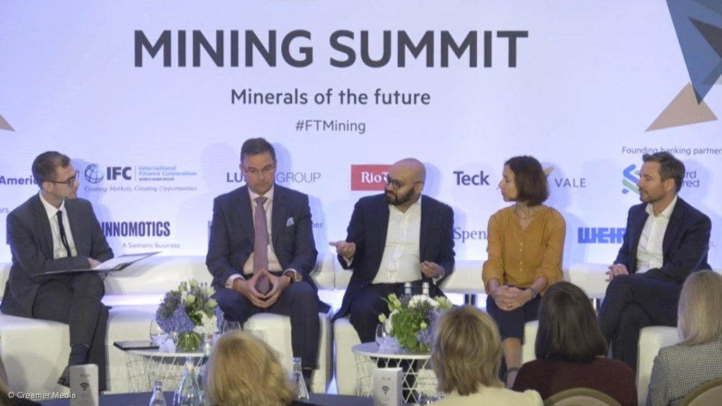 FT Mining Summit에서 채굴과 순환 경제의 근본적인 통합이 강조되었습니다.