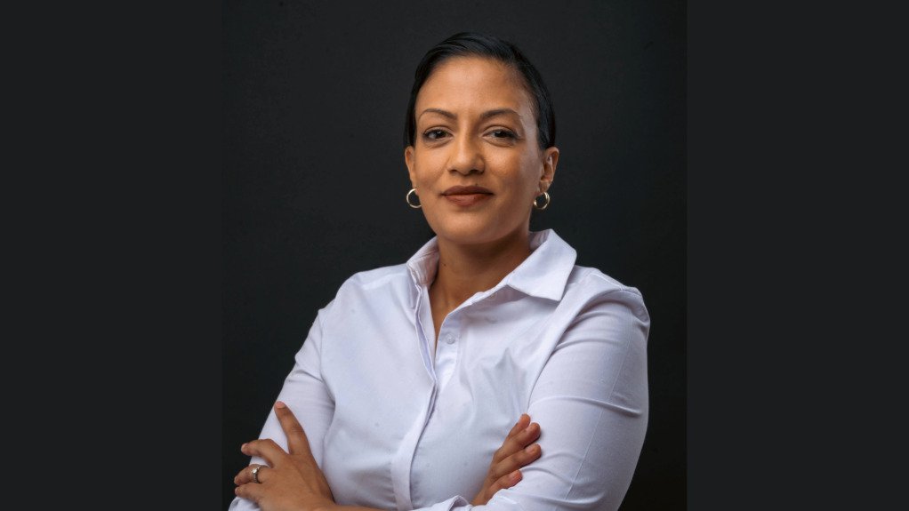 Illfitted female PPE risks safety, confidence