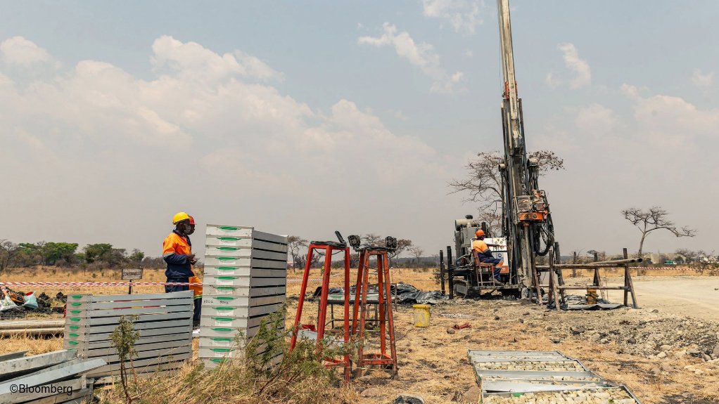 Zimbabwe seeks $950m in new bid to kickstart mining firm