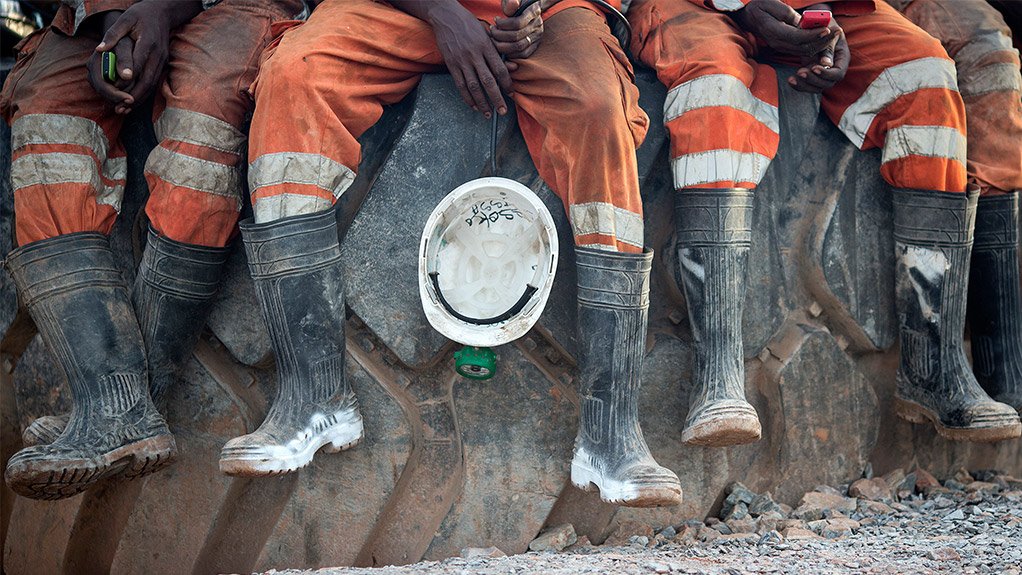 Mali partially lifts suspension on issuance of mining permits