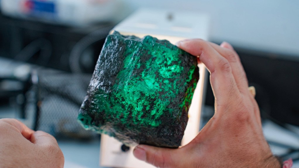 Grizzly emerald auction generates $24.8m in revenue