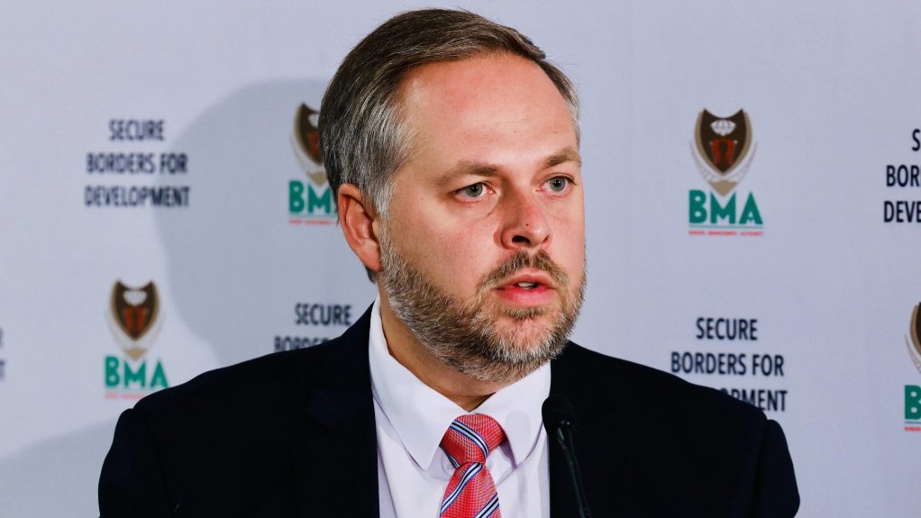 South Africa boosts deportations amid jobs crisis, Schreiber says