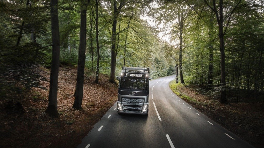 Volvo Trucks launches stop-start engine technology, and it’s coming to SA