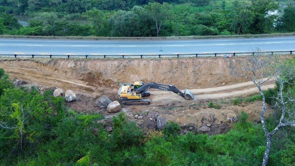 Rehabilitation work on the N4 progressing ahead of the festive season – TRAC