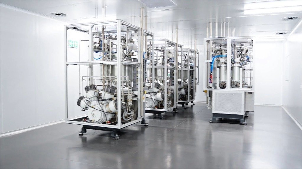 ASP Isotopes sponsors Photonics Chair at Wits to support light science