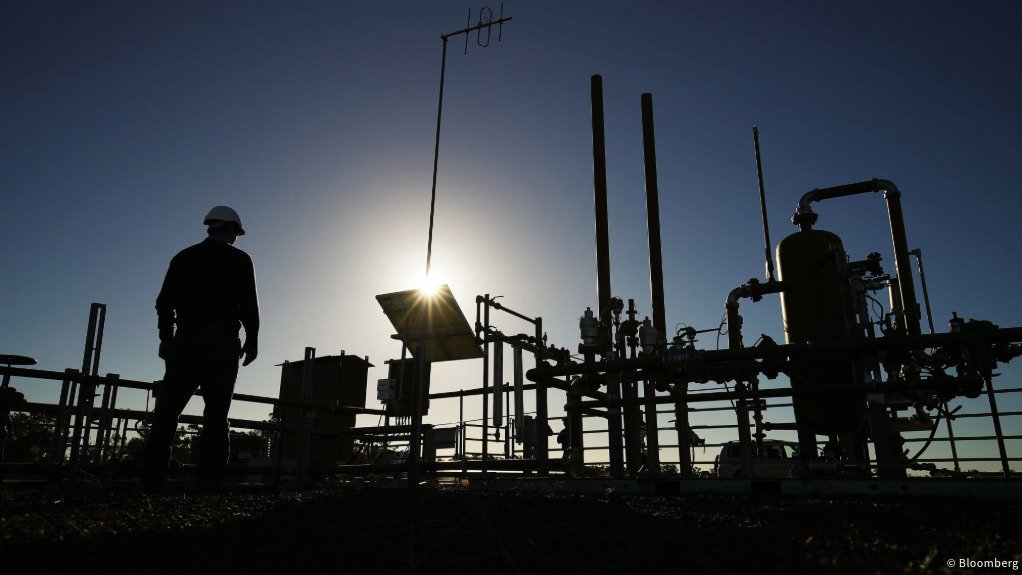 Santos temporarily shuts Darwin LNG plant amid Mideast supply squeeze