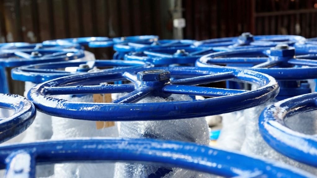 Local valve industry under pressure