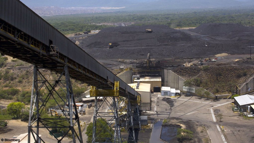 Colombia urges Glencore to discuss Cerrejon coal mine closure with local authorities