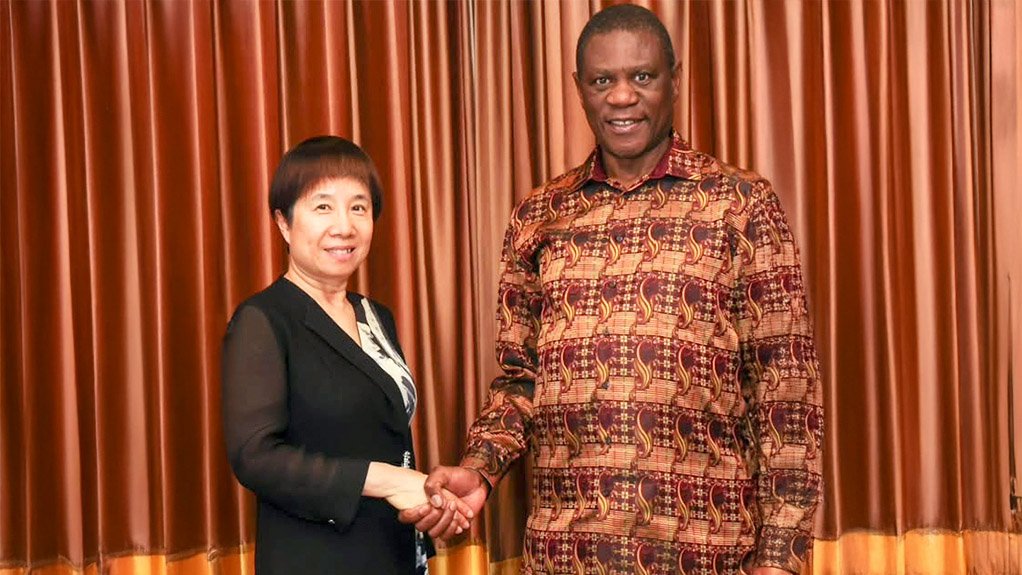 South Africa’s Deputy President in hydrogen fuel cell working visit to China