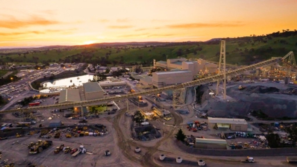 Newmont beats quarterly profit estimates on higher gold prices, Cadia recovery